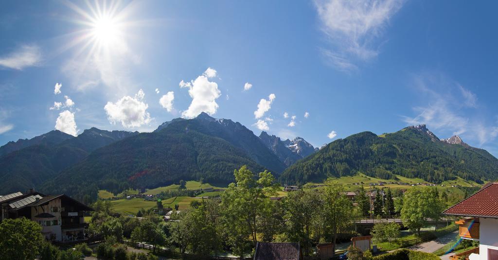 Pension Tina Neustift im Stubaital Eksteriør bilde