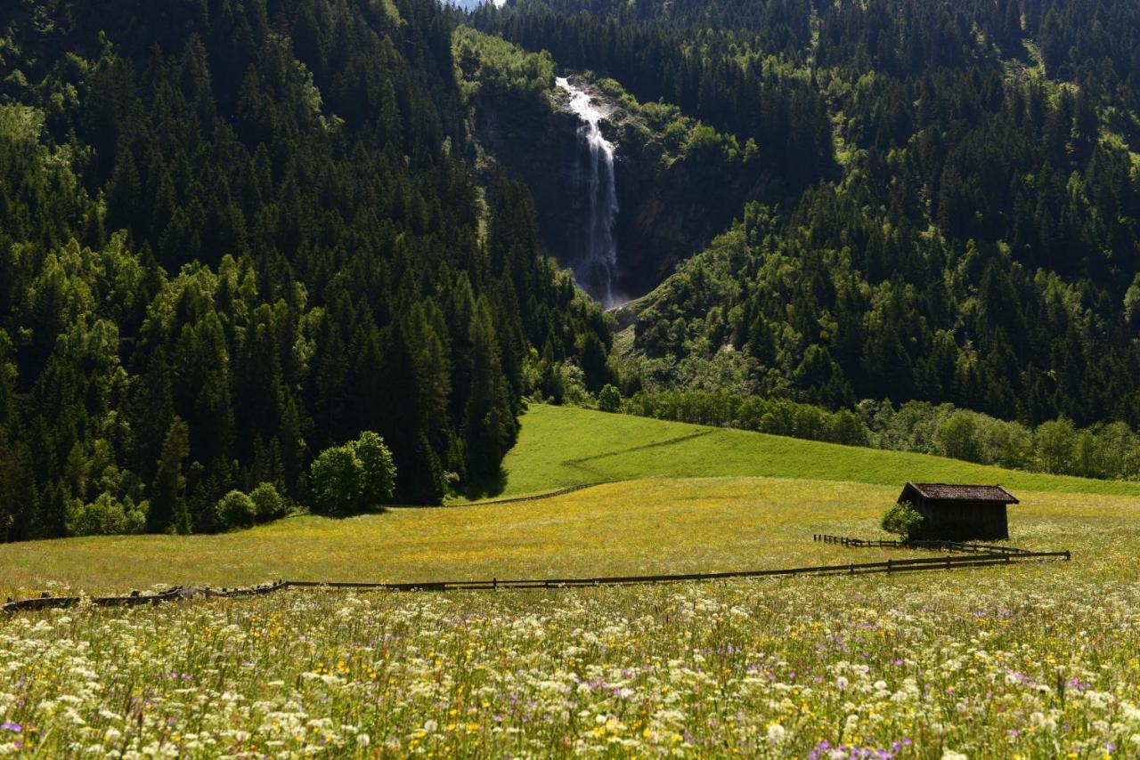 Pension Tina Neustift im Stubaital Eksteriør bilde