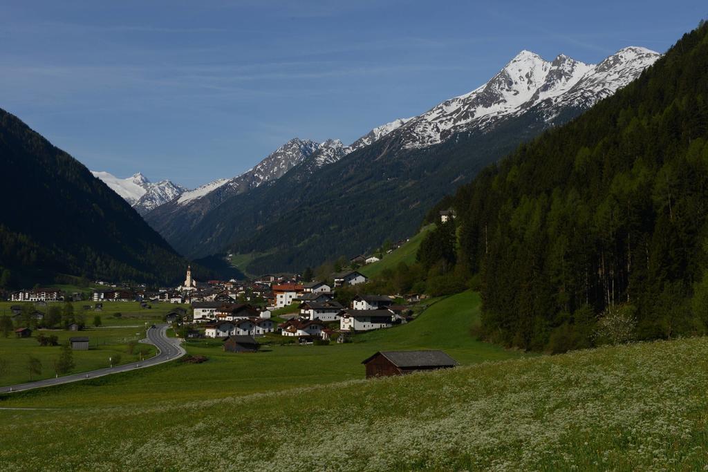Pension Tina Neustift im Stubaital Eksteriør bilde
