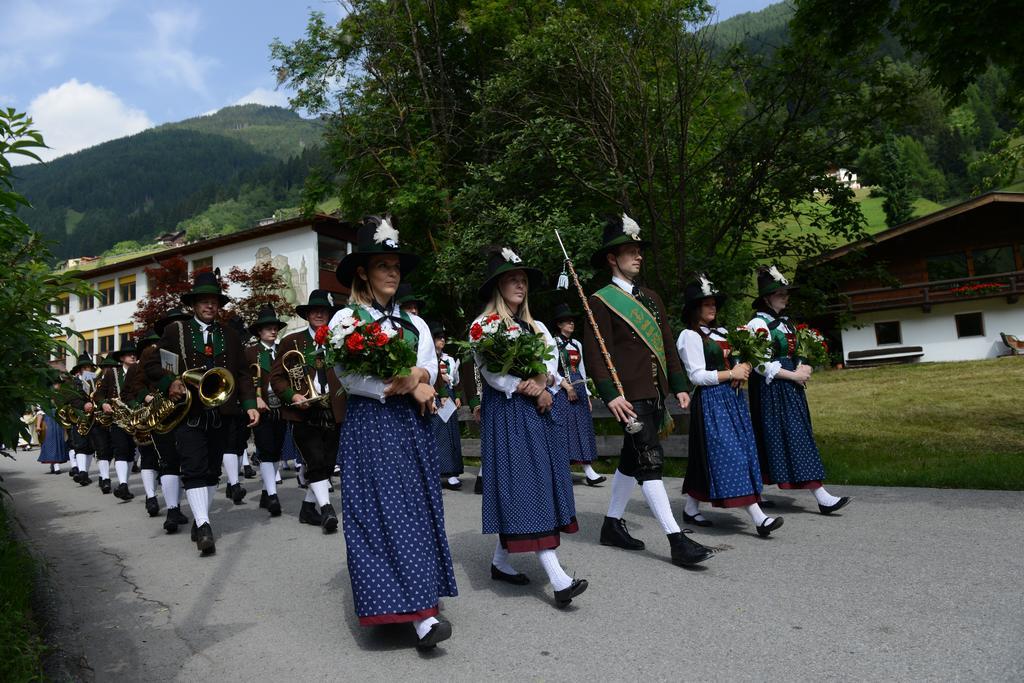 Pension Tina Neustift im Stubaital Eksteriør bilde