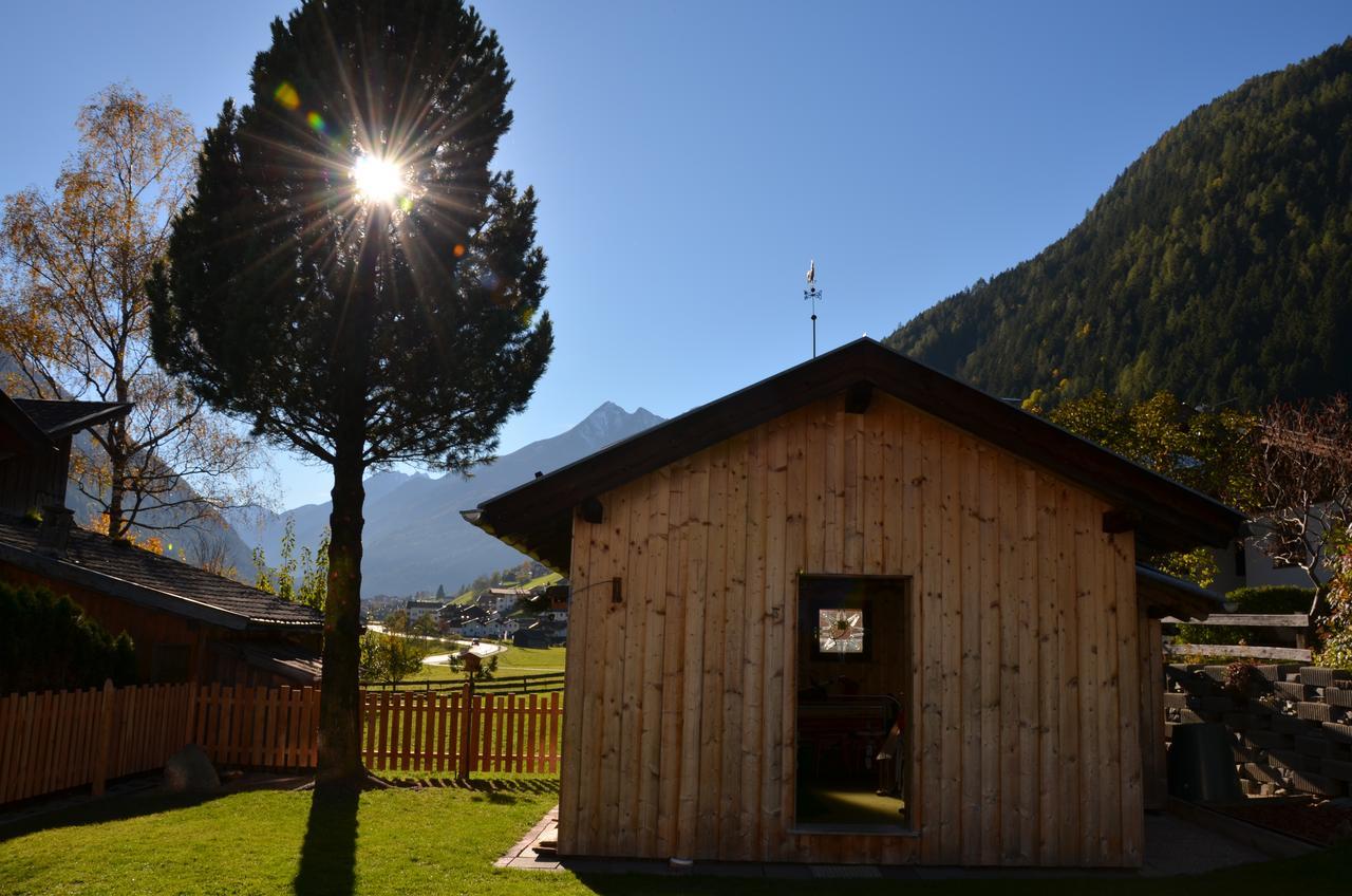 Pension Tina Neustift im Stubaital Eksteriør bilde