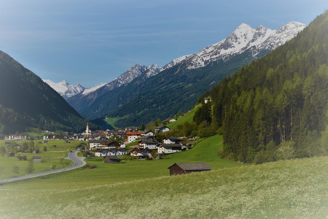 Pension Tina Neustift im Stubaital Eksteriør bilde